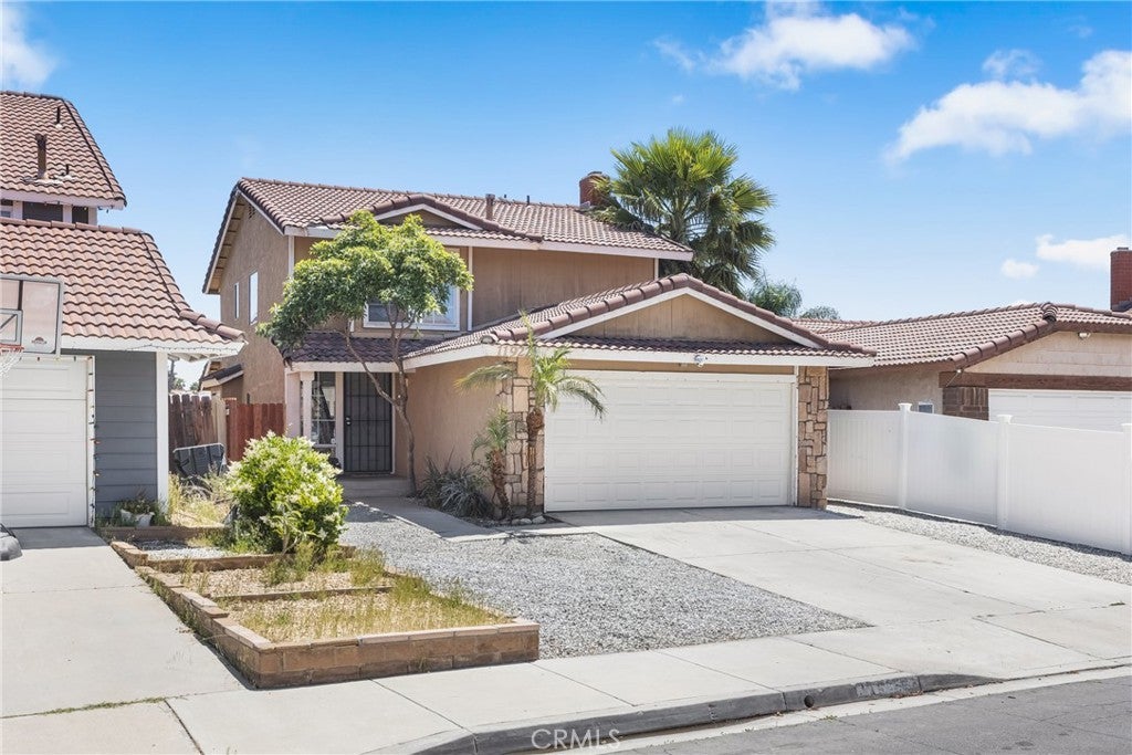 Photo of Listing #IV25114174