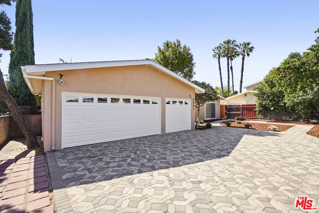 Photo of Listing #25542123