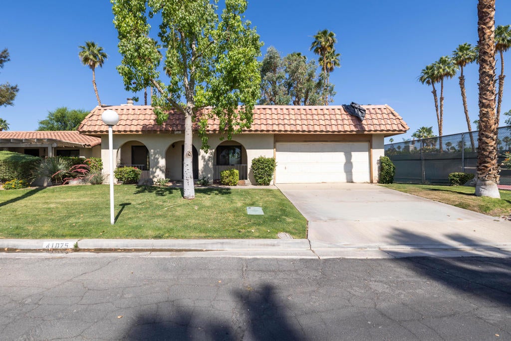 41075 Largo, Palm Desert