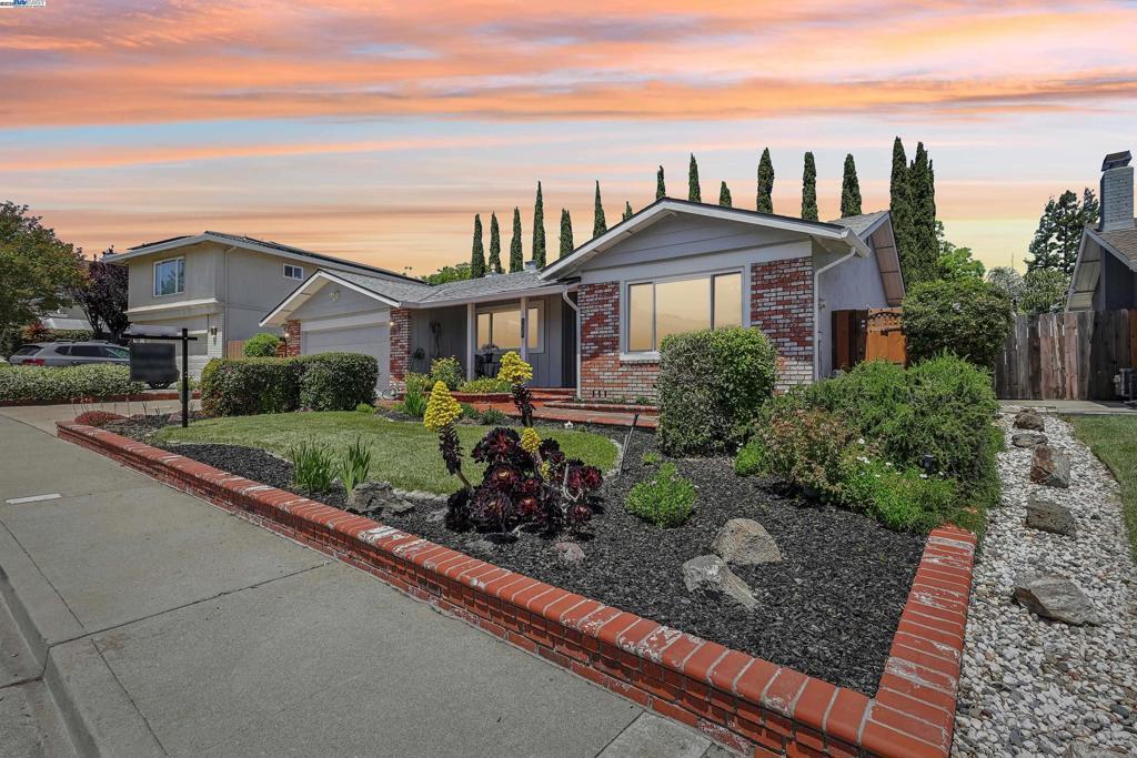 Photo of Listing #41098496