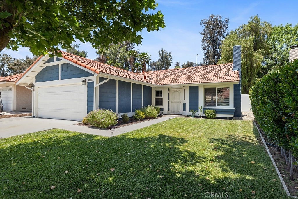 Photo of Listing #SR25114272