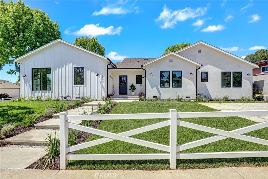 Photo of Listing #PV25108565