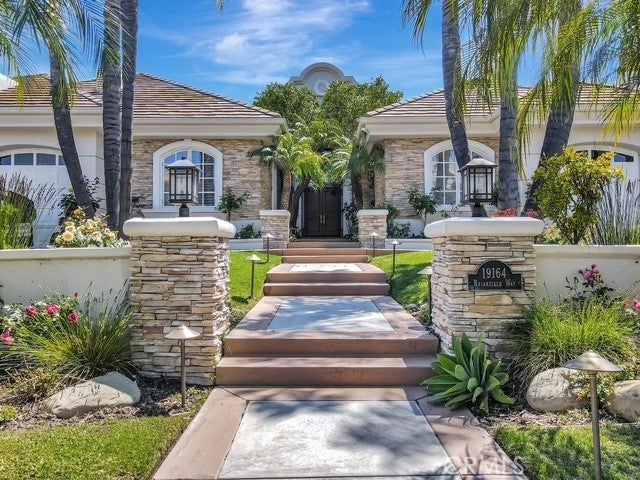 Photo of Listing #SR25113294