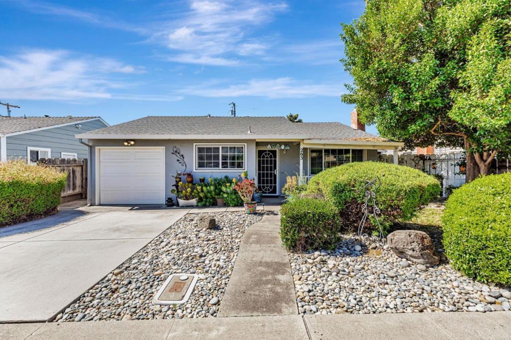 Photo of Listing #ML81986319