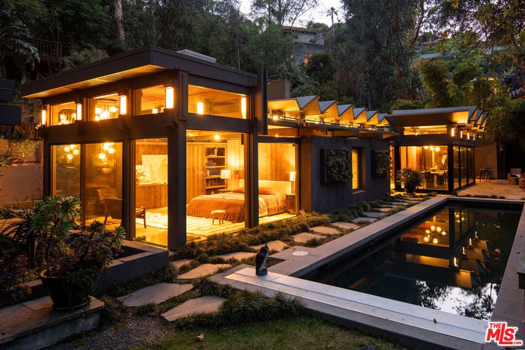 Photo of Listing #25542173