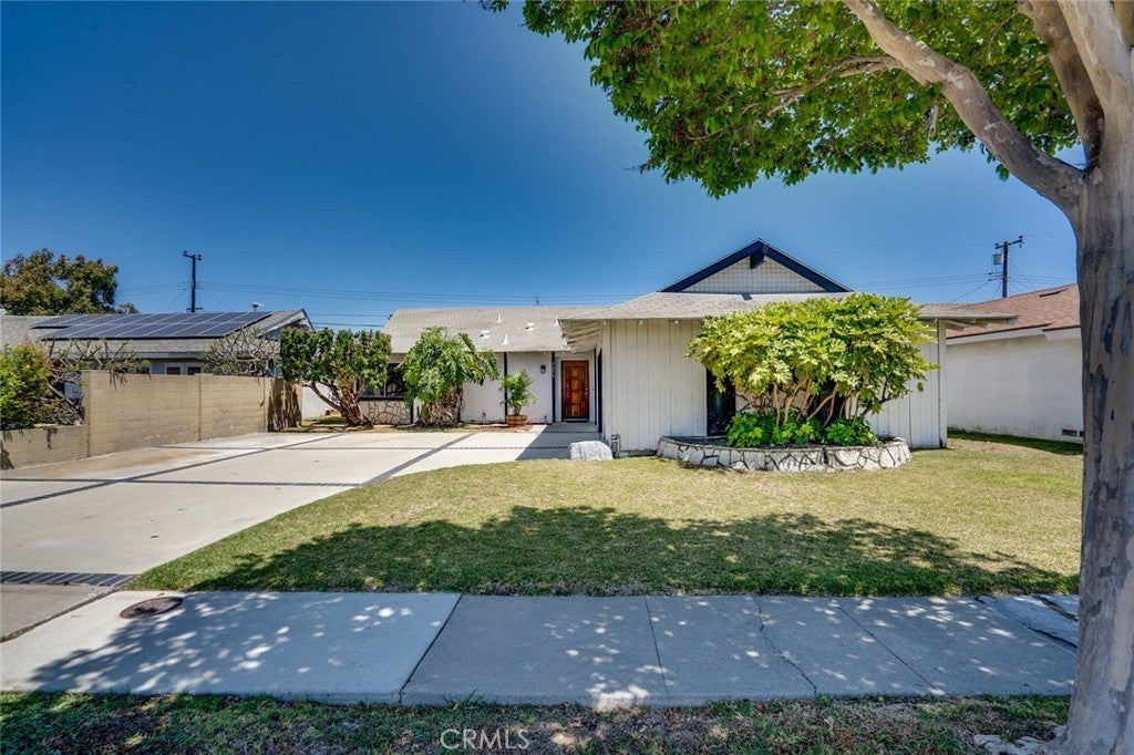 Photo of Listing #OC25113818