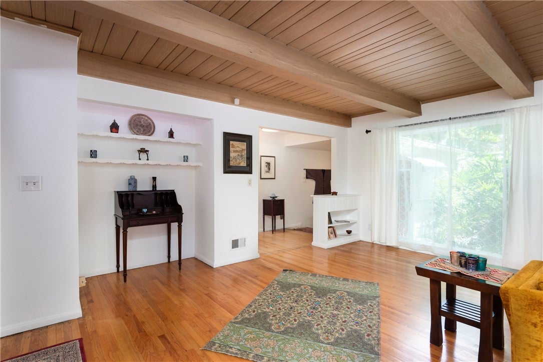 Photo of Listing #SR25113780