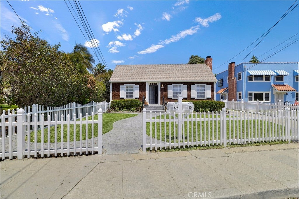 Photo of Listing #PV25114856