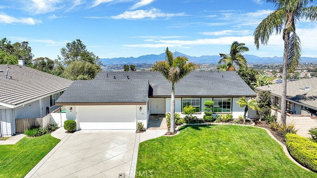 Photo of Listing #OC25111164