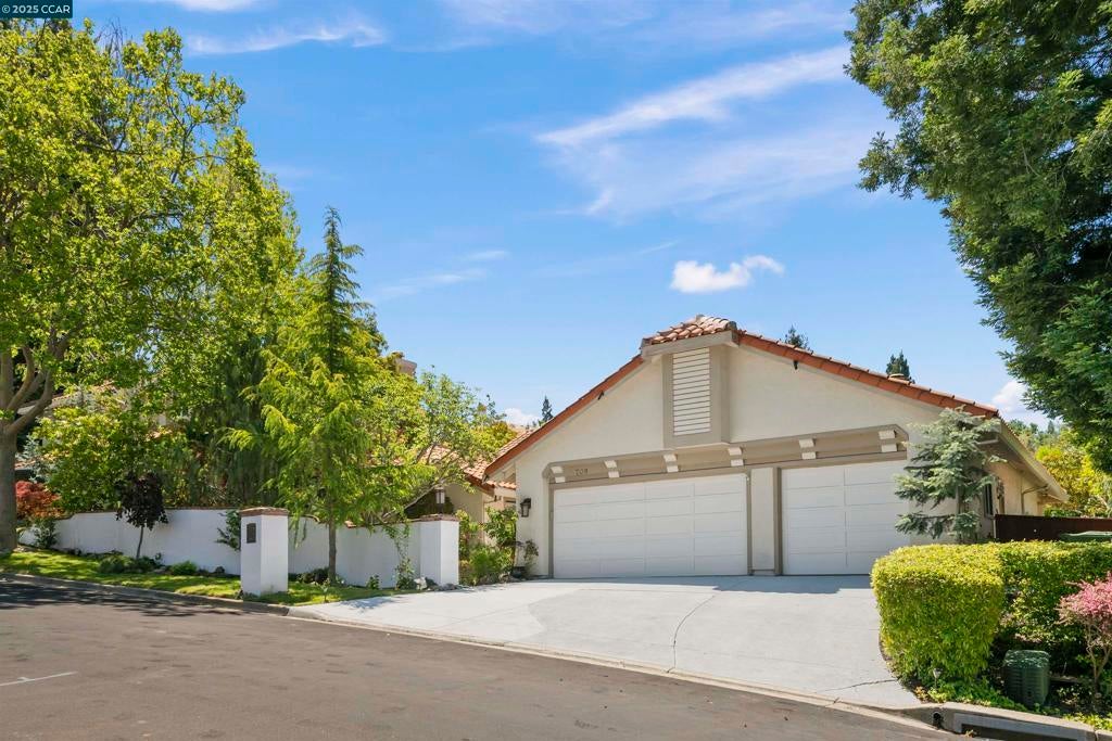 Photo of Listing #41098596