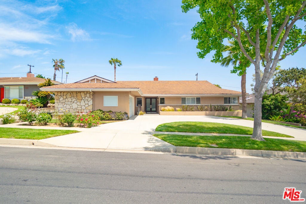 Photo of Listing #25540833