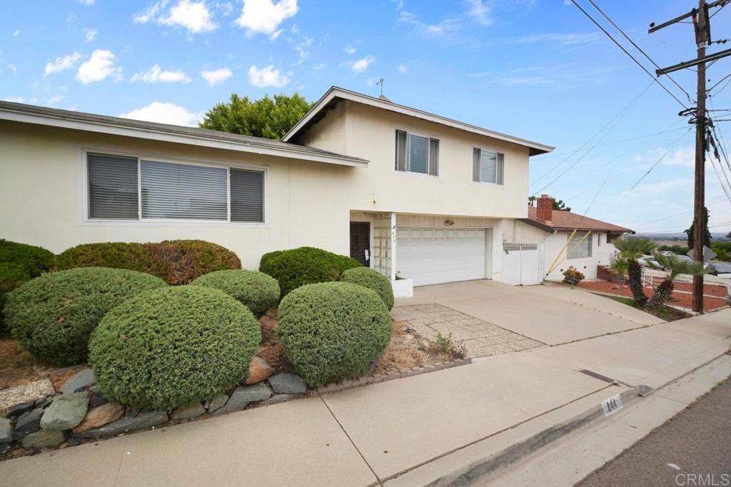 Photo of Listing #PTP2503777