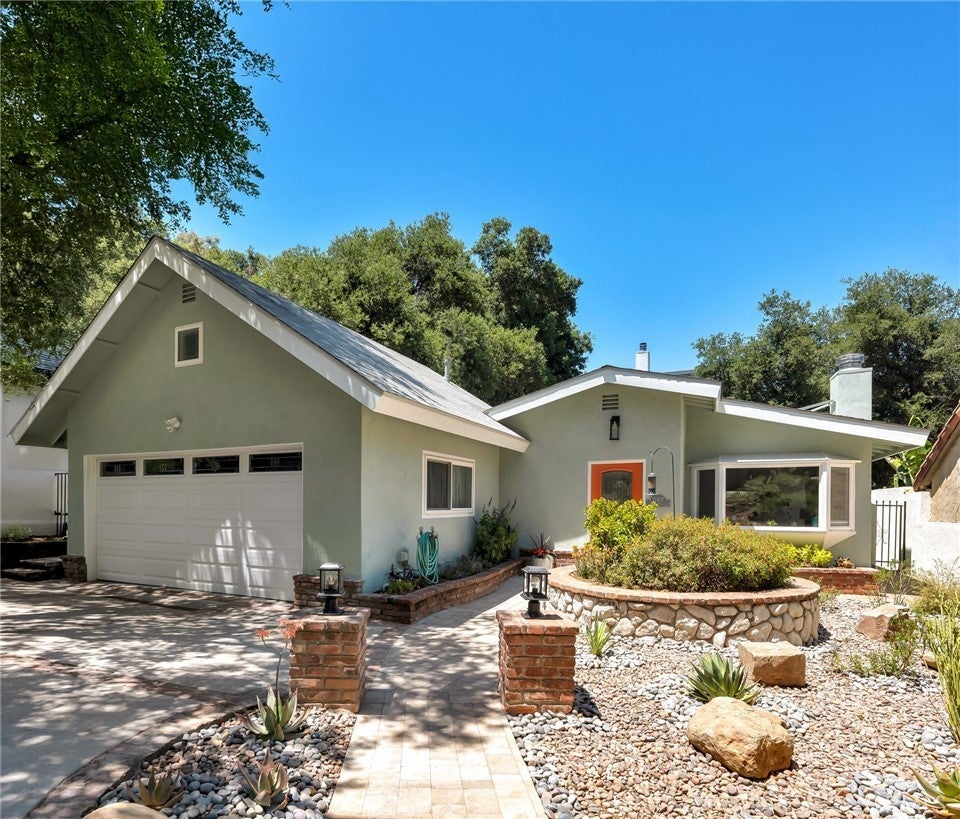 Photo of Listing #SR25113413