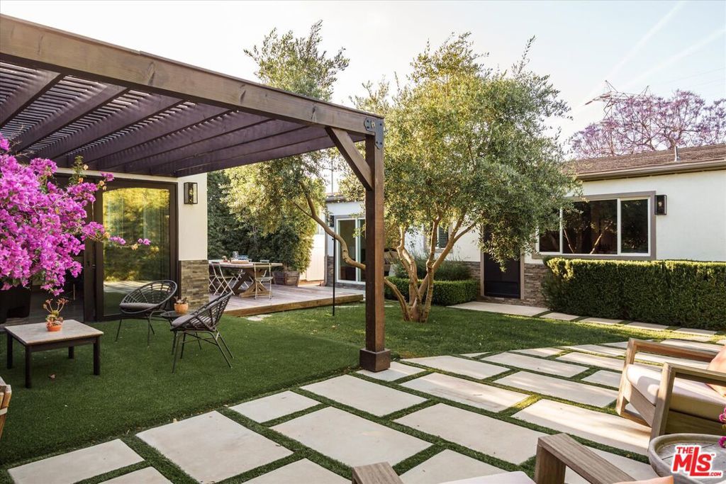 Photo of Listing #25542361