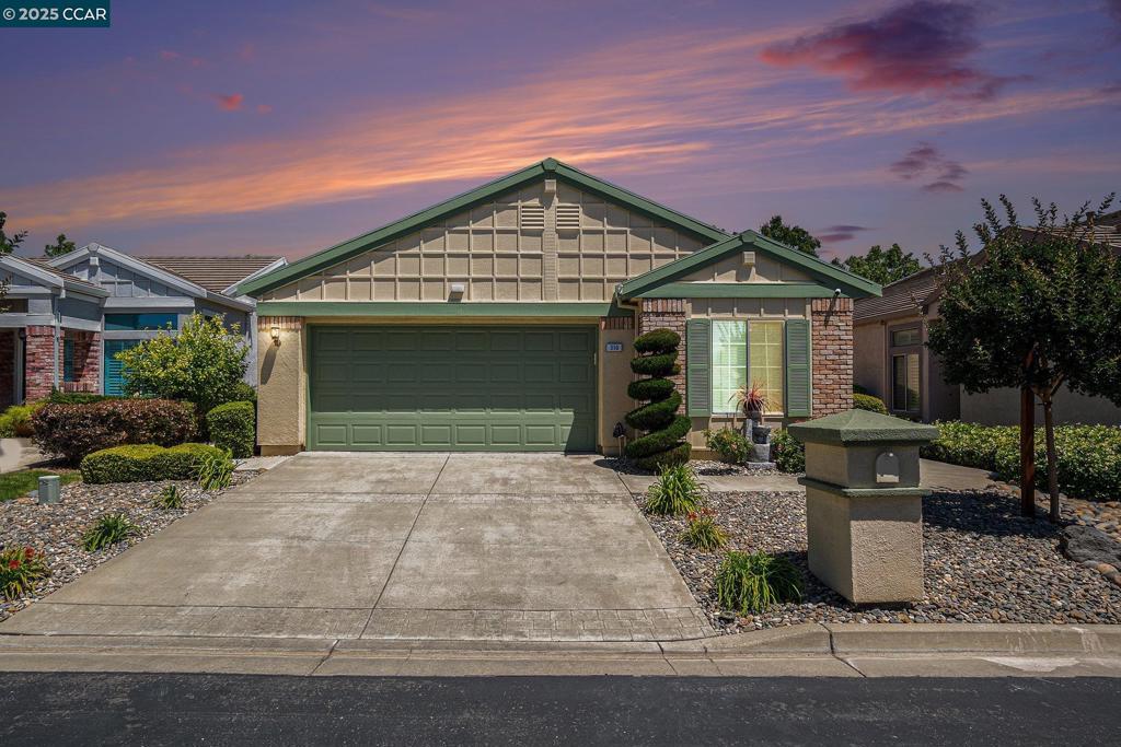 Photo of Listing #41098652