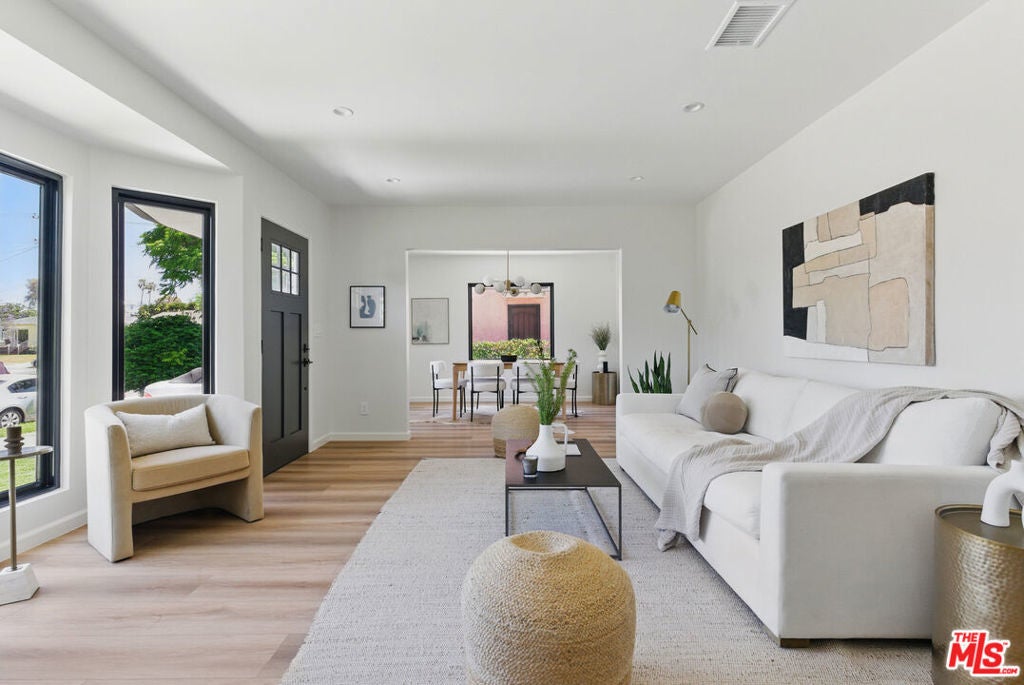 Photo of Listing #25541535