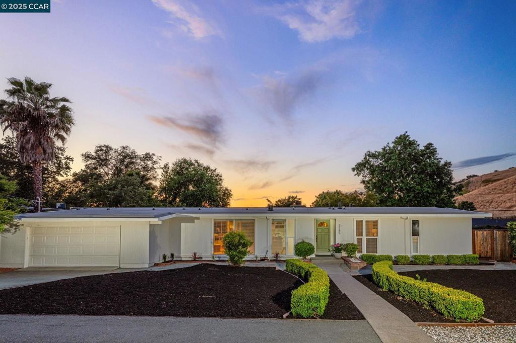 Photo of Listing #41098742