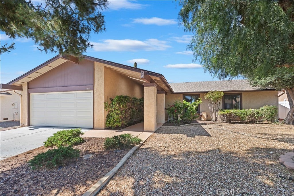 Photo of Listing #IV25101889