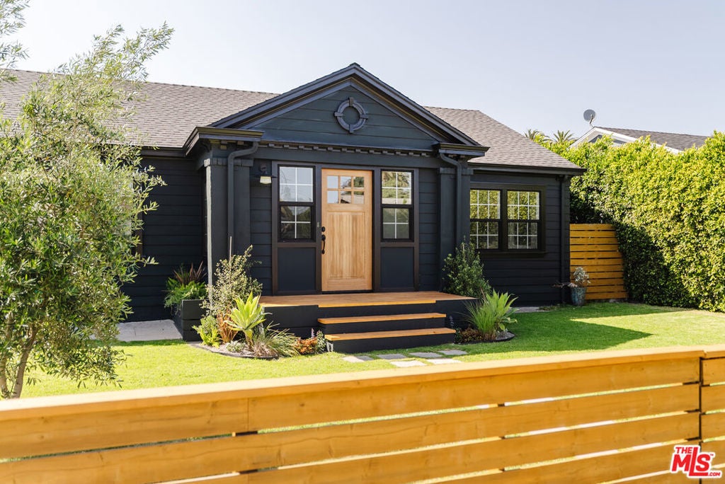 Photo of Listing #25542689