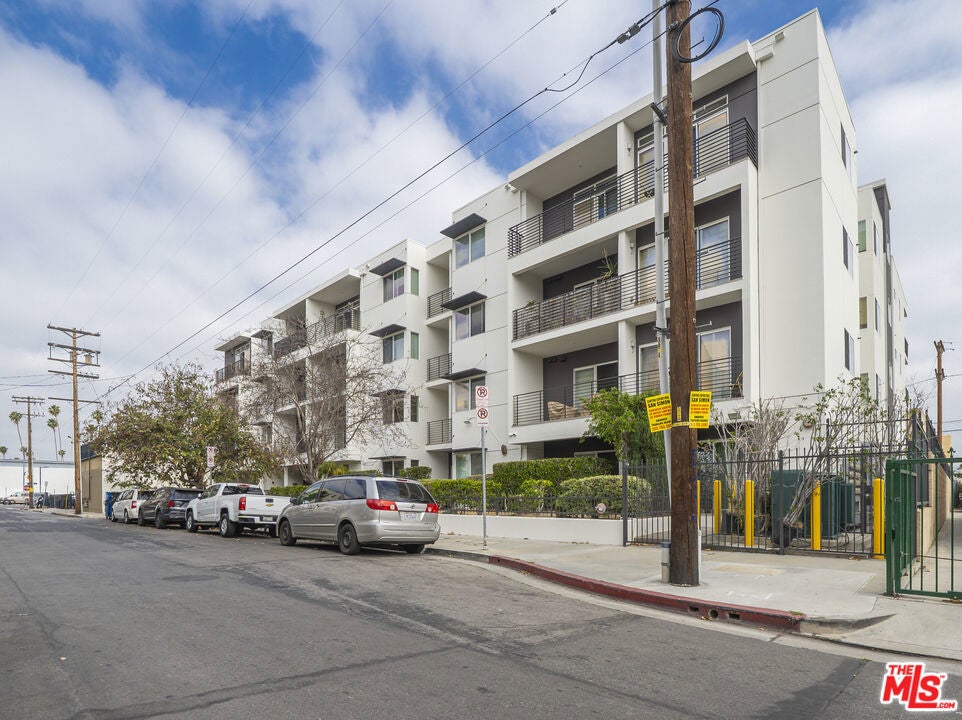 Photo of Listing #25542923