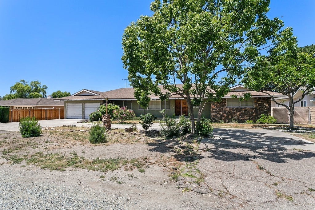 Photo of Listing #NP25115763