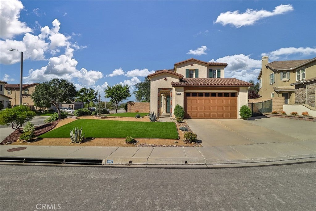 Photo of Listing #SR25115823