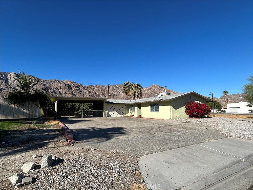 52295 Avenida Herrera, La Quinta