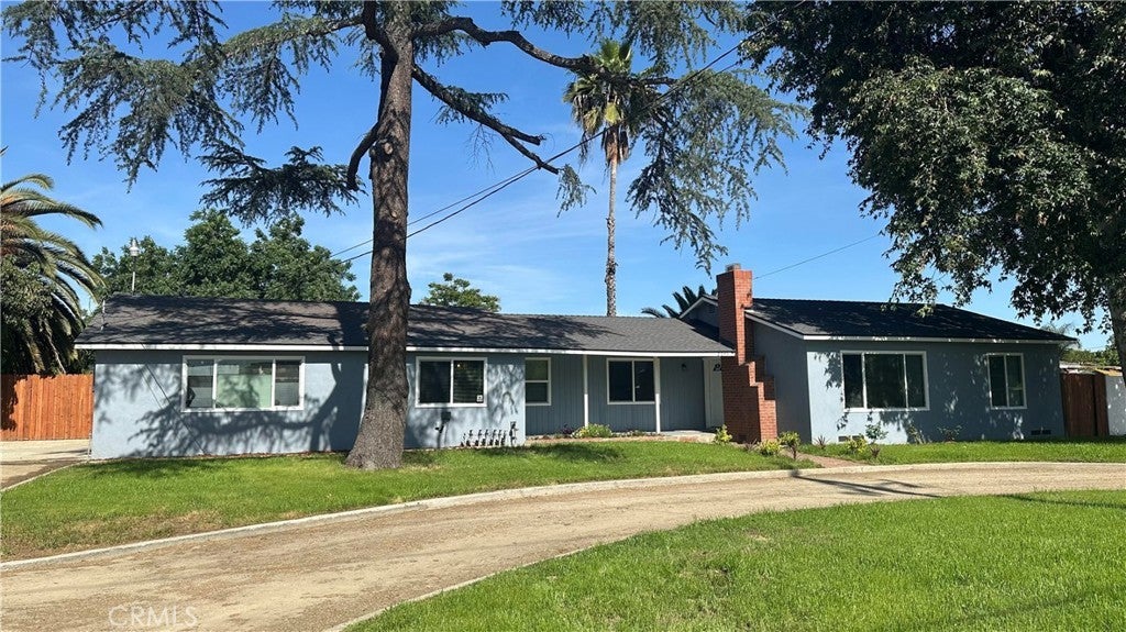 Photo of Listing #IV25111713