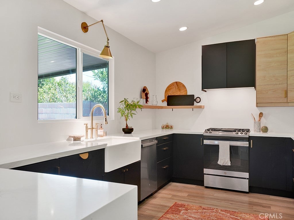 Photo of Listing #NP25116146