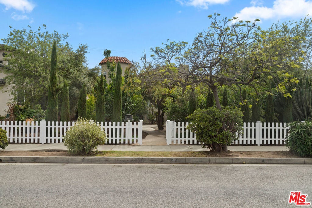 Photo of Listing #25535657