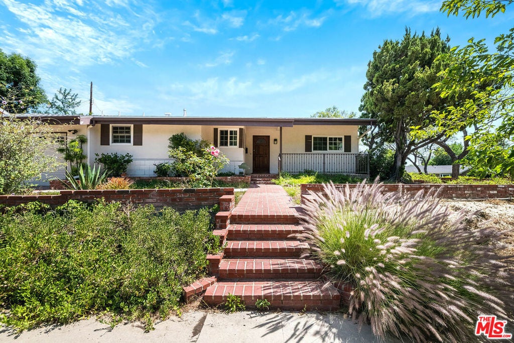 Photo of Listing #25542699