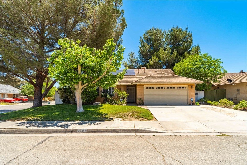 Photo of Listing #SR25116310