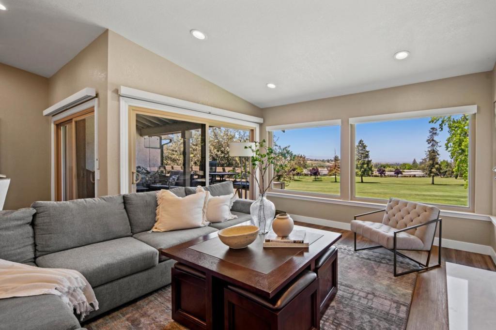 Photo of Listing #ML82008272