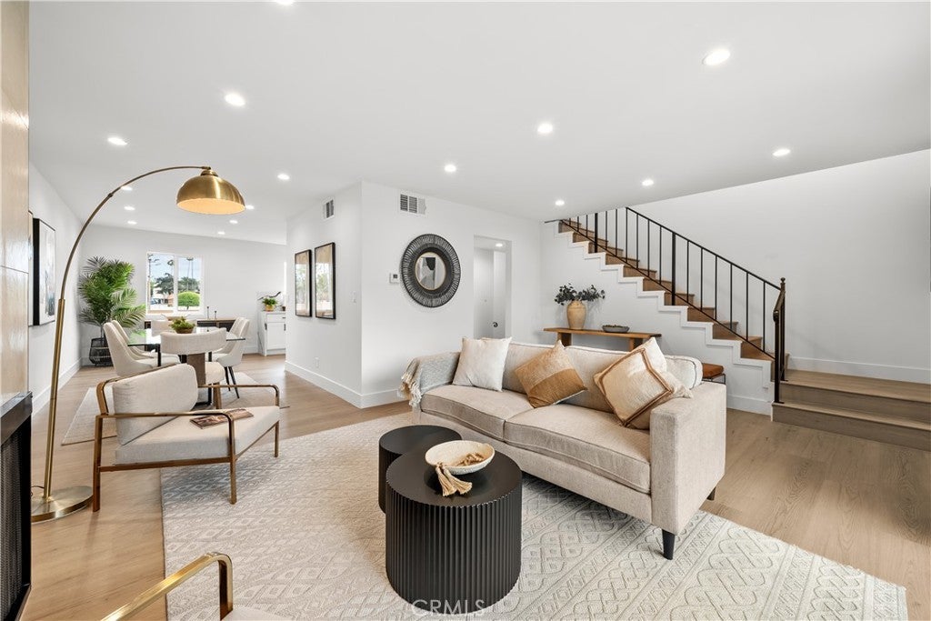 Photo of Listing #SR25116542