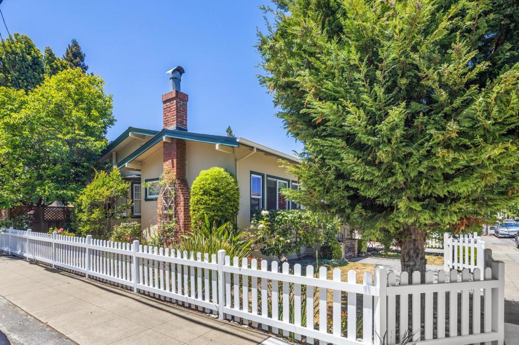 Photo of Listing #ML82008320