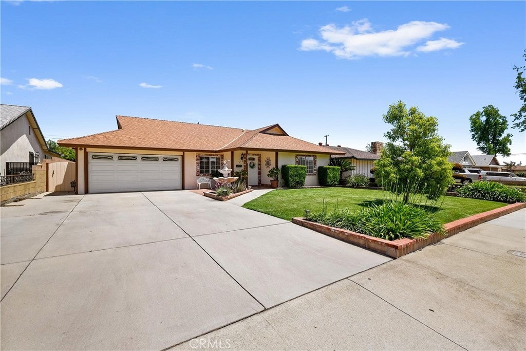 Photo of Listing #CV25116579