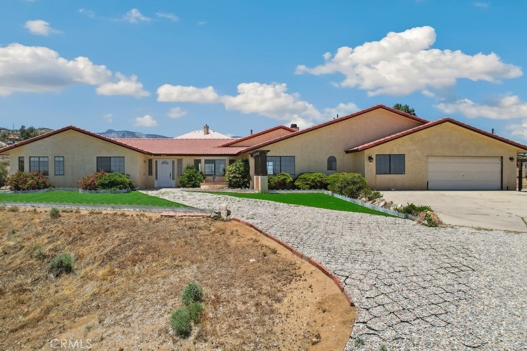 Photo of Listing #CV25113703