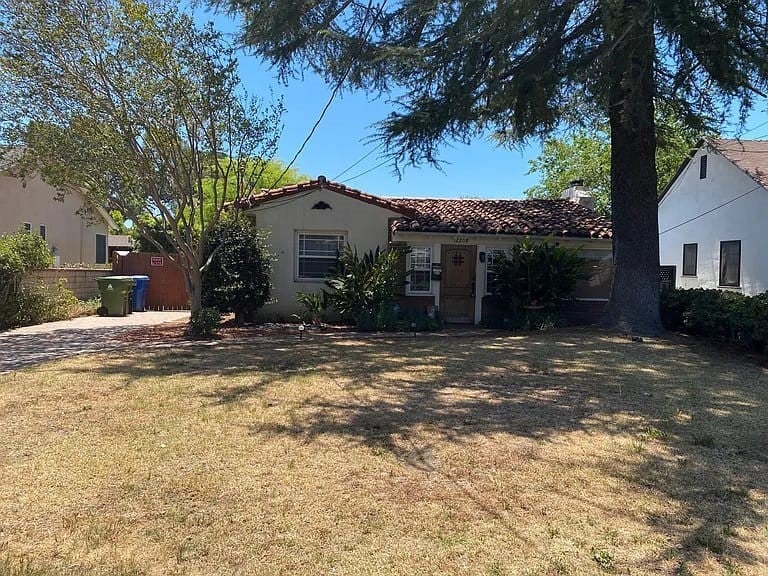 Photo of Listing #SR25116624