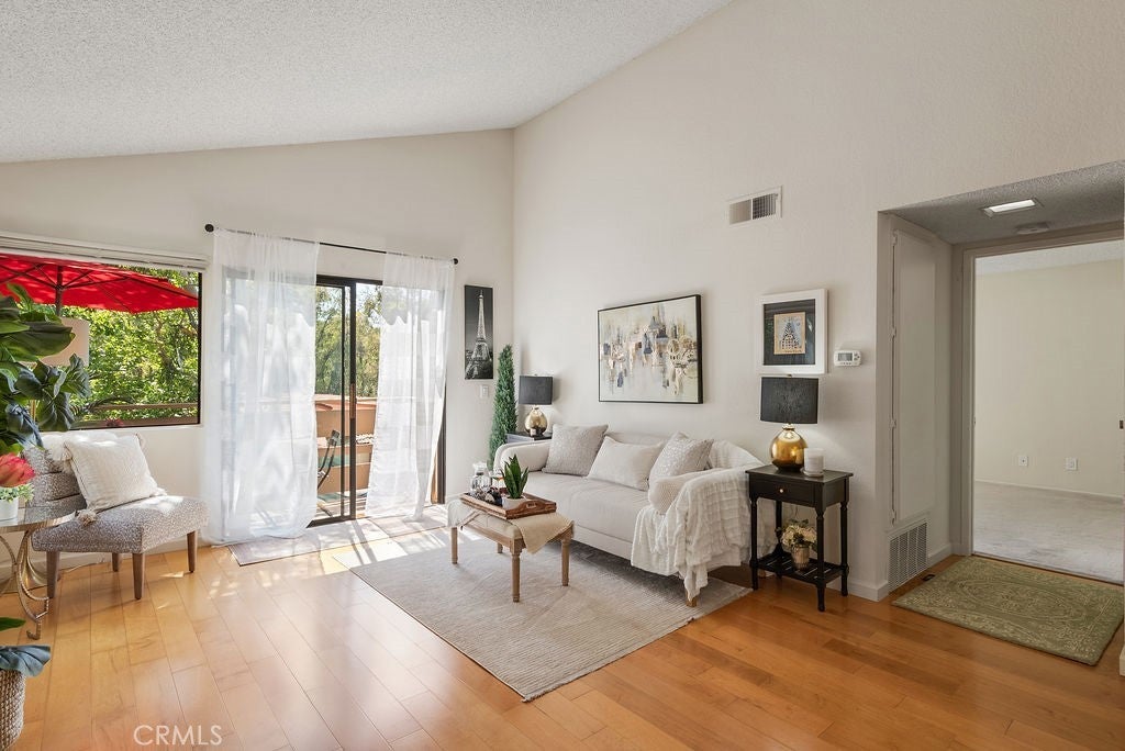 Photo of Listing #CV25116528