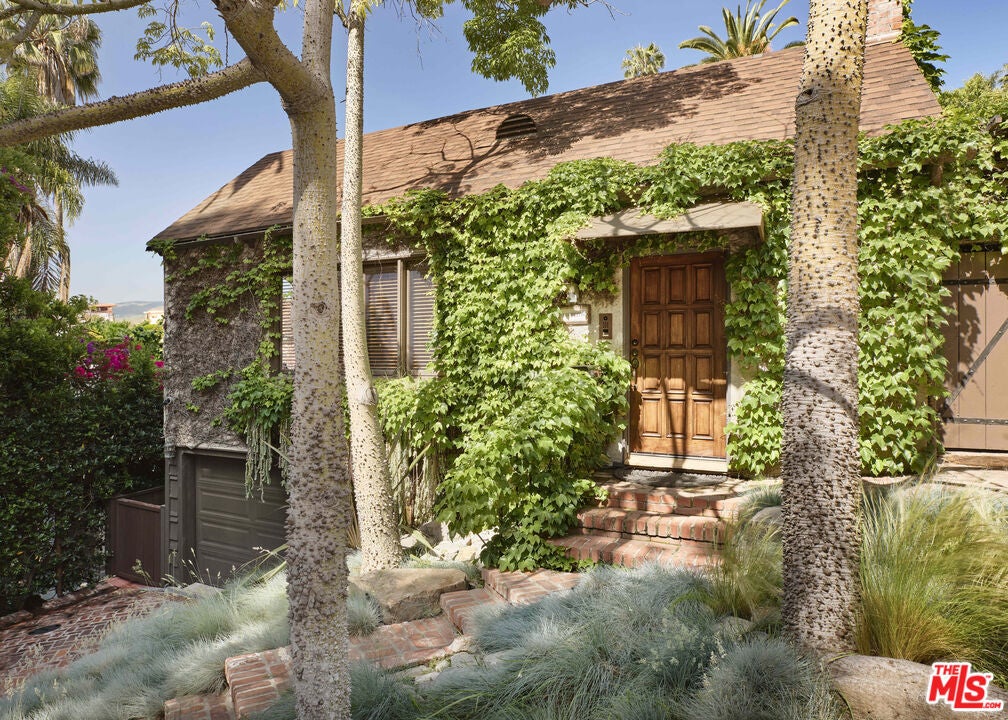 Photo of Listing #25540617