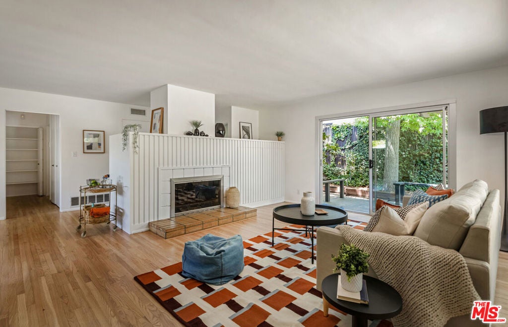 Photo of Listing #25543609