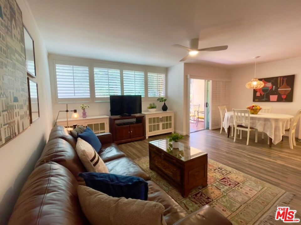 Photo of Listing #25543315