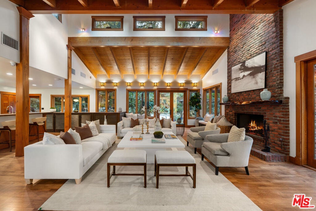 Photo of Listing #25539813