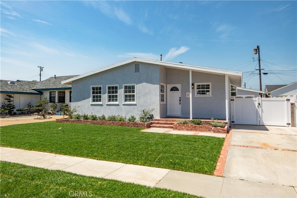 Photo of Listing #PV25111639