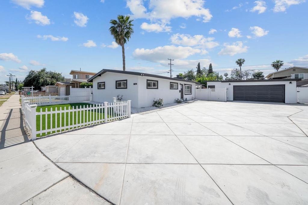 Photo of Listing #PTP2503864