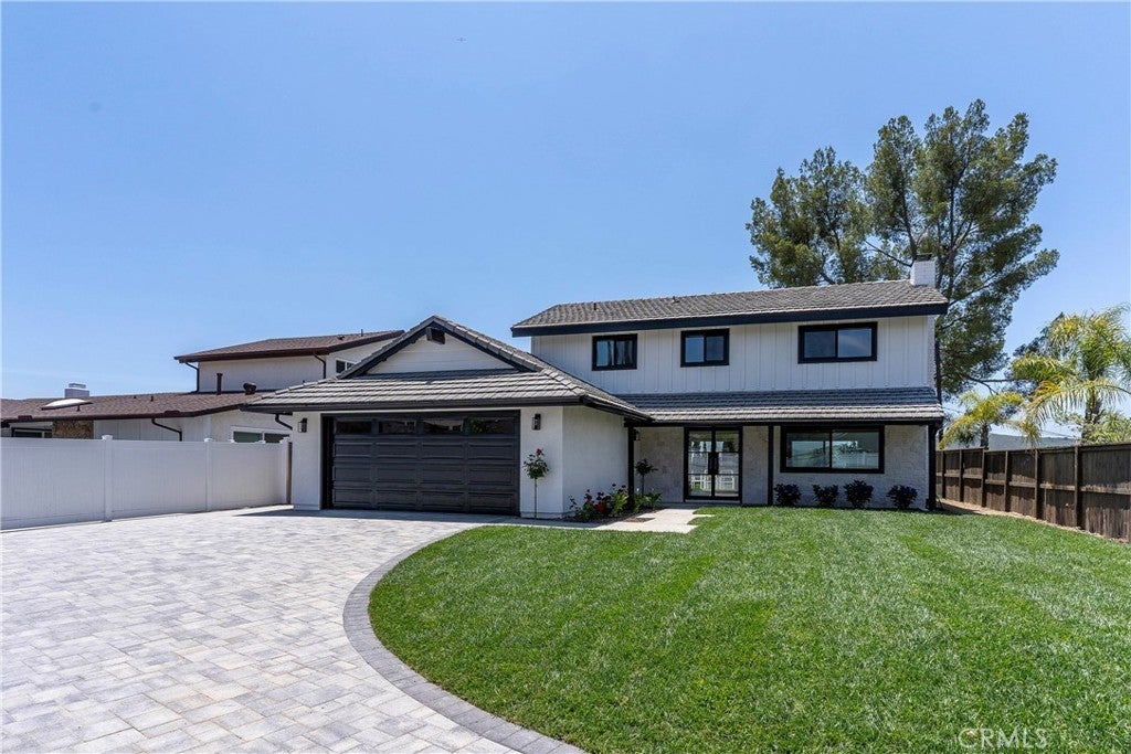 Photo of Listing #SR25117836