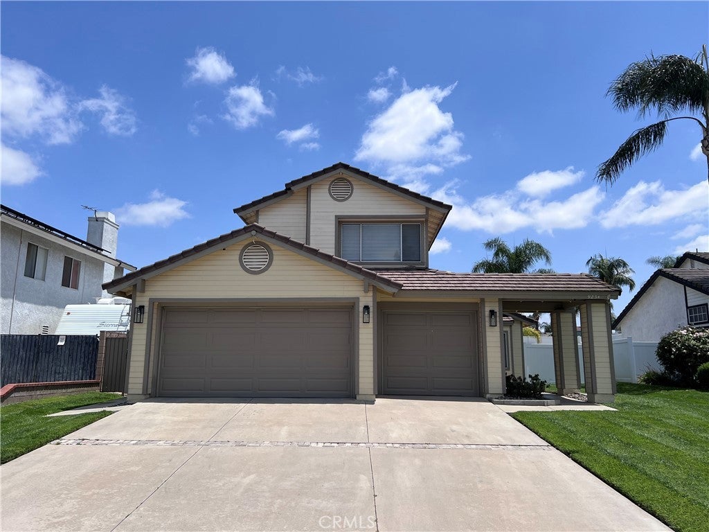 Photo of Listing #IV25117187