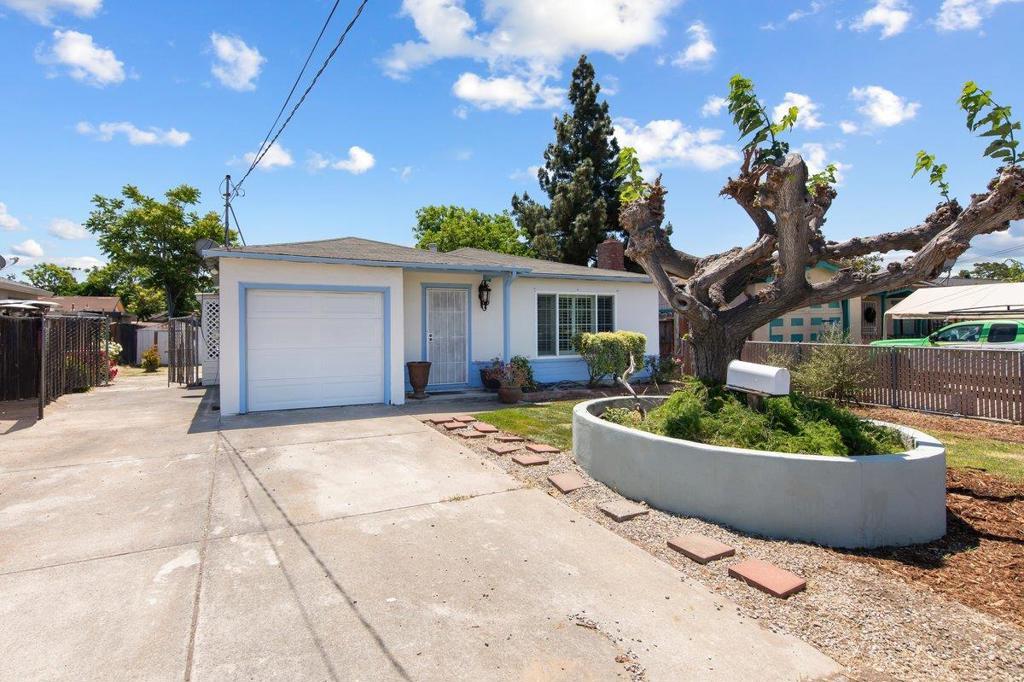 Photo of Listing #ML82007996