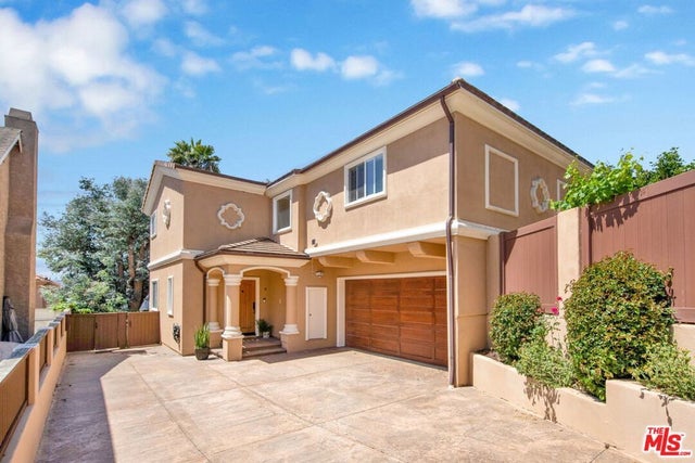 2104 Clark Lane B, Redondo Beach.