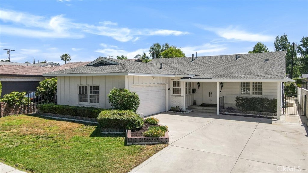 Photo of Listing #SR25114506